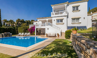 Espaciosa villa de estilo mediterráneo en venta en una prestigiosa urbanización de Marbella - Benahavís 788672