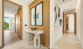 Villa de lujo contemporánea, lista para entrar a vivir, en venta a pocos pasos de la playa y del centro de San Pedro - Marbella 788822 