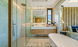 Villa de lujo contemporánea, lista para entrar a vivir, en venta a pocos pasos de la playa y del centro de San Pedro - Marbella 788825 