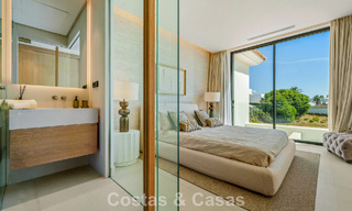 Villa de lujo contemporánea, lista para entrar a vivir, en venta a pocos pasos de la playa y del centro de San Pedro - Marbella 788826 