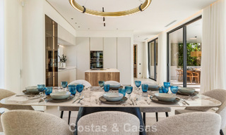 Villa de lujo contemporánea, lista para entrar a vivir, en venta a pocos pasos de la playa y del centro de San Pedro - Marbella 788833 