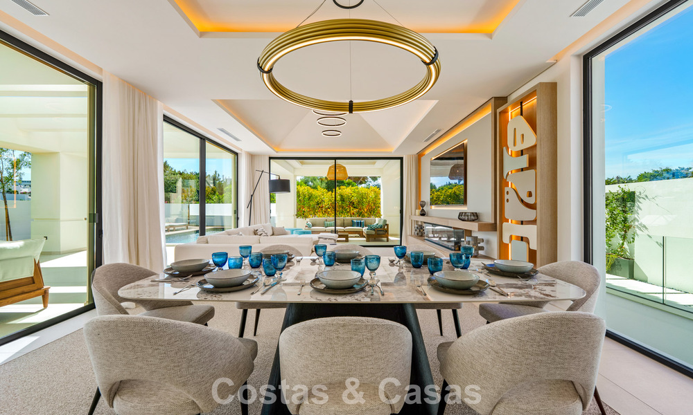 Villa de lujo contemporánea, lista para entrar a vivir, en venta a pocos pasos de la playa y del centro de San Pedro - Marbella 788835