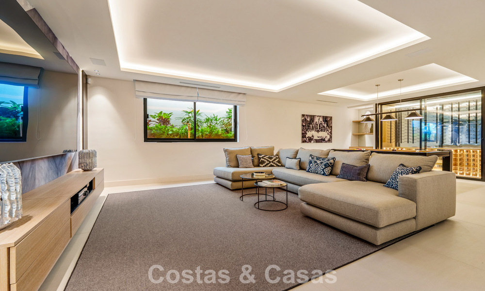 Villa de lujo contemporánea, lista para entrar a vivir, en venta a pocos pasos de la playa y del centro de San Pedro - Marbella 788847
