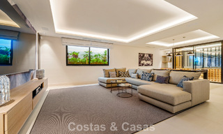 Villa de lujo contemporánea, lista para entrar a vivir, en venta a pocos pasos de la playa y del centro de San Pedro - Marbella 788847 