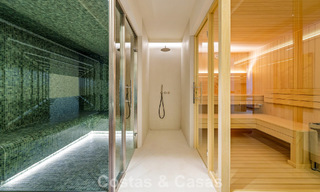 Villa de lujo contemporánea, lista para entrar a vivir, en venta a pocos pasos de la playa y del centro de San Pedro - Marbella 788851 