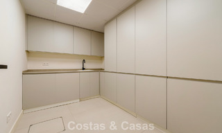 Villa de lujo contemporánea, lista para entrar a vivir, en venta a pocos pasos de la playa y del centro de San Pedro - Marbella 788854 