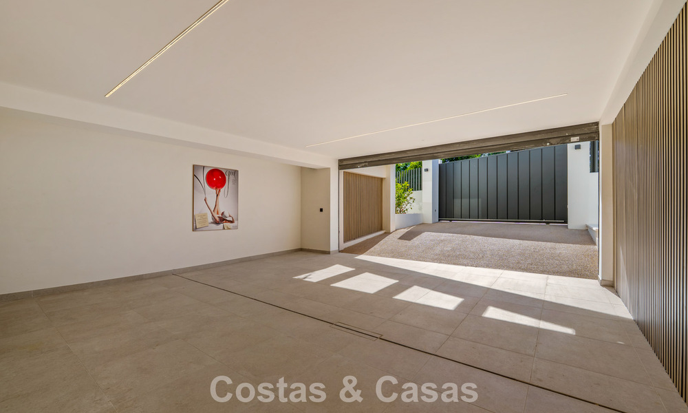 Villa de lujo contemporánea, lista para entrar a vivir, en venta a pocos pasos de la playa y del centro de San Pedro - Marbella 788855