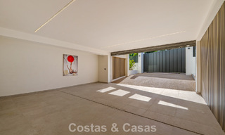 Villa de lujo contemporánea, lista para entrar a vivir, en venta a pocos pasos de la playa y del centro de San Pedro - Marbella 788855 