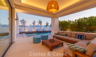 Villa de lujo contemporánea, lista para entrar a vivir, en venta a pocos pasos de la playa y del centro de San Pedro - Marbella 788862 