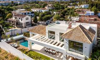 Villa de lujo contemporánea, lista para entrar a vivir, en venta a pocos pasos de la playa y del centro de San Pedro - Marbella 788871 