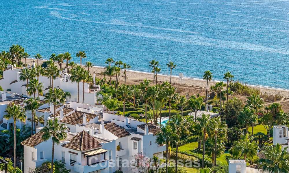 Apartamento con vistas al mar en venta en complejo frente al mar en la Nueva Milla de Oro, entre Marbella y Estepona 788782