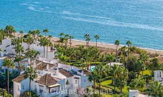 Apartamento con vistas al mar en venta en complejo frente al mar en la Nueva Milla de Oro, entre Marbella y Estepona 788782 