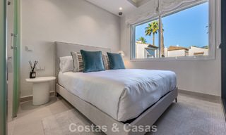 Apartamento con vistas al mar en venta en complejo frente al mar en la Nueva Milla de Oro, entre Marbella y Estepona 788784 