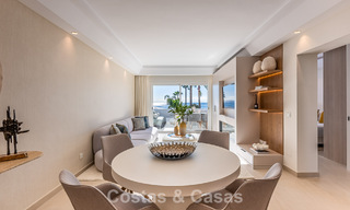 Apartamento con vistas al mar en venta en complejo frente al mar en la Nueva Milla de Oro, entre Marbella y Estepona 788794 