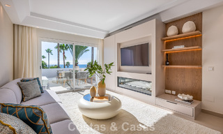 Apartamento con vistas al mar en venta en complejo frente al mar en la Nueva Milla de Oro, entre Marbella y Estepona 788798 