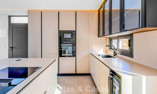 Apartamento renovado de primera clase en venta a un paso de todo en Nueva Andalucía, Marbella 789735 