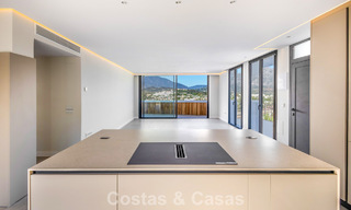 Apartamento renovado de primera clase en venta a un paso de todo en Nueva Andalucía, Marbella 789736 