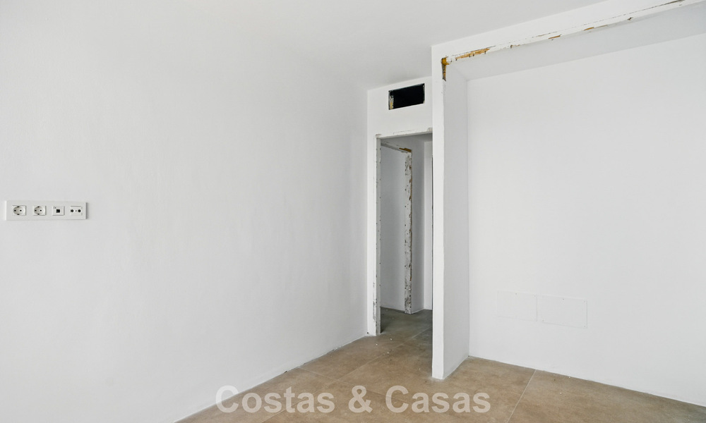 Apartamento de lujo en venta en una urbanización segura en Nueva Andalucía, Marbella 789773