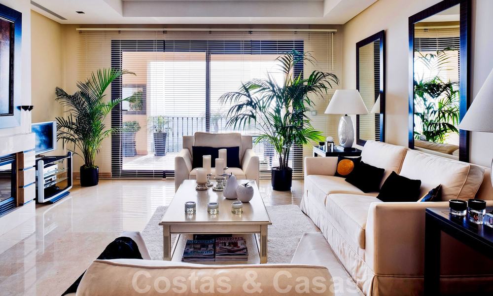 Apartamentos de lujo en venta, Nueva Andalucia, Marbella - Benahavis 21060
