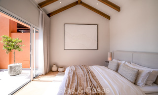 Ático dúplex de estilo andaluz con interior contemporáneo en venta en Nueva Andalucía, Marbella 789813 