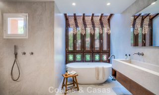 Ático dúplex de estilo andaluz con interior contemporáneo en venta en Nueva Andalucía, Marbella 789828 