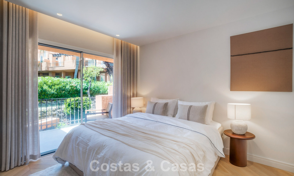 Ático dúplex de estilo andaluz con interior contemporáneo en venta en Nueva Andalucía, Marbella 789833