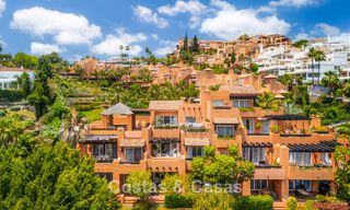 Ático dúplex de estilo andaluz con interior contemporáneo en venta en Nueva Andalucía, Marbella 789837 