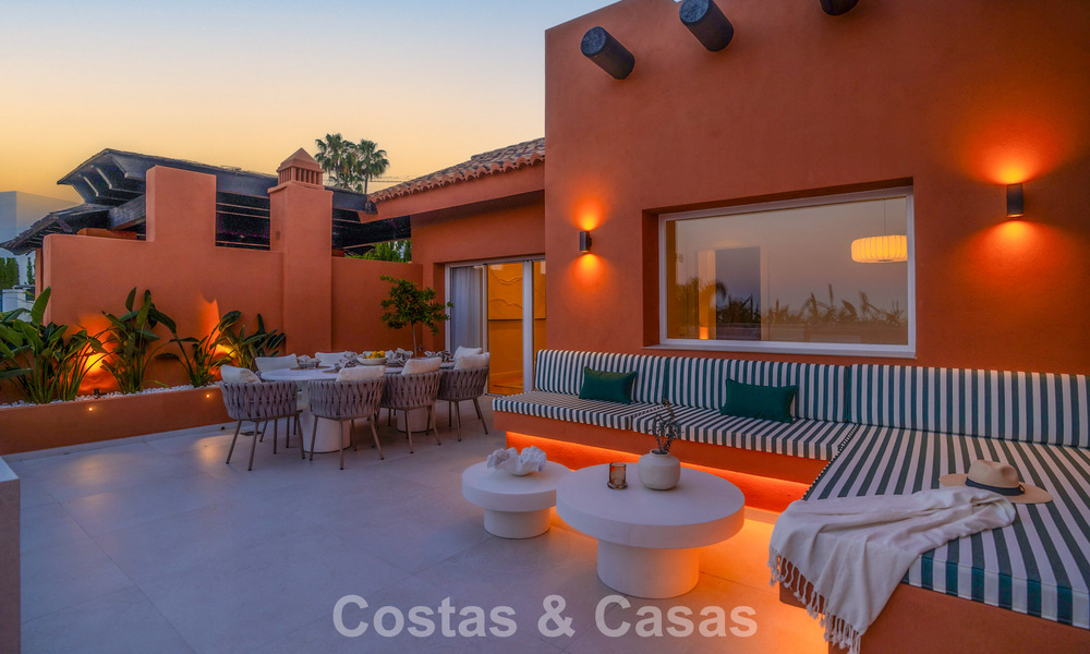 Ático dúplex de estilo andaluz con interior contemporáneo en venta en Nueva Andalucía, Marbella 789841