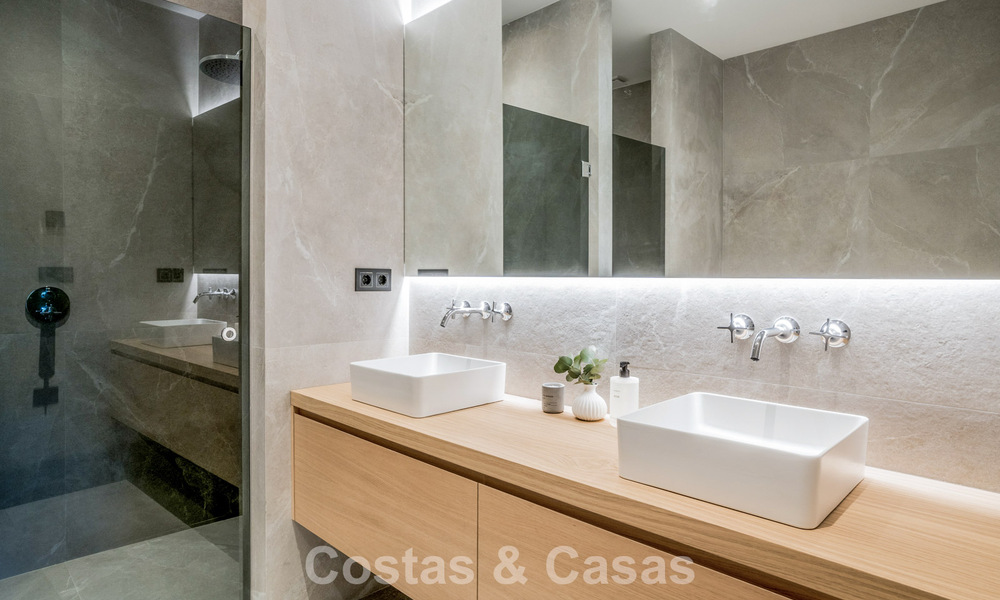 Apartamento en venta en un exclusivo complejo residencial cerrado en Sierra Blanca, Milla de Oro, Marbella 789851