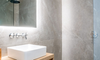 Apartamento en venta en un exclusivo complejo residencial cerrado en Sierra Blanca, Milla de Oro, Marbella 789854 