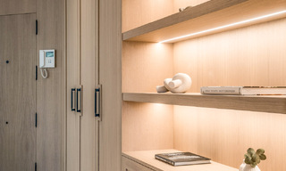 Apartamento en venta en un exclusivo complejo residencial cerrado en Sierra Blanca, Milla de Oro, Marbella 789855 