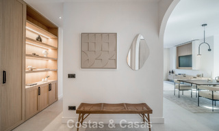 Apartamento en venta en un exclusivo complejo residencial cerrado en Sierra Blanca, Milla de Oro, Marbella 789858 