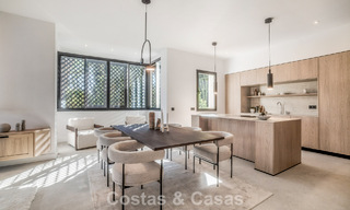 Apartamento en venta en un exclusivo complejo residencial cerrado en Sierra Blanca, Milla de Oro, Marbella 789860 