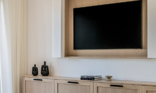 Apartamento en venta en un exclusivo complejo residencial cerrado en Sierra Blanca, Milla de Oro, Marbella 789867 