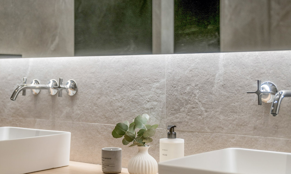 Apartamento en venta en un exclusivo complejo residencial cerrado en Sierra Blanca, Milla de Oro, Marbella 789874