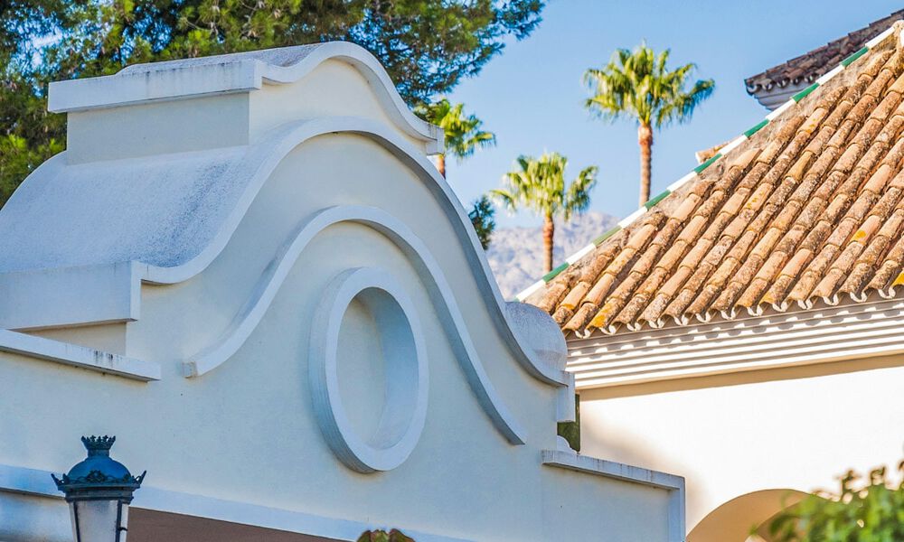 Apartamento en venta en un exclusivo complejo residencial cerrado en Sierra Blanca, Milla de Oro, Marbella 789884