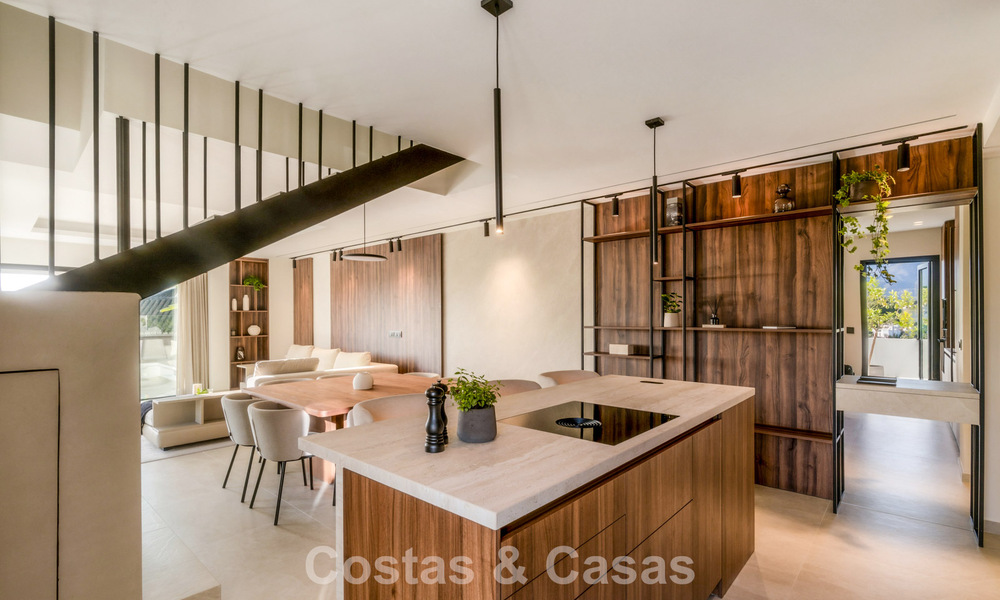 Ático dúplex reformado con vistas al mar en venta a poca distancia de Puerto Banús, Marbella 789134