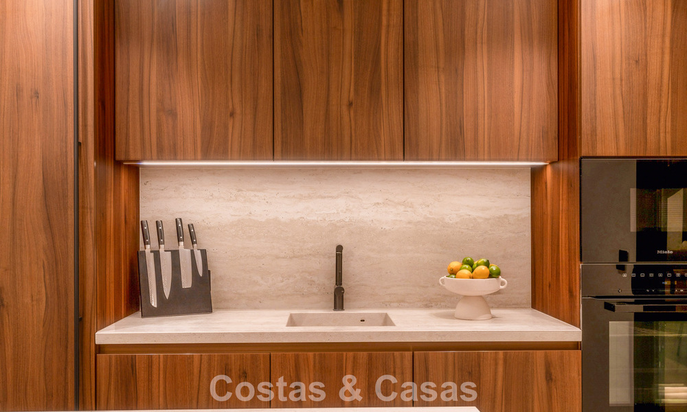 Ático dúplex reformado con vistas al mar en venta a poca distancia de Puerto Banús, Marbella 789137