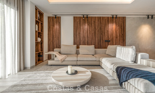 Ático dúplex reformado con vistas al mar en venta a poca distancia de Puerto Banús, Marbella 789141 