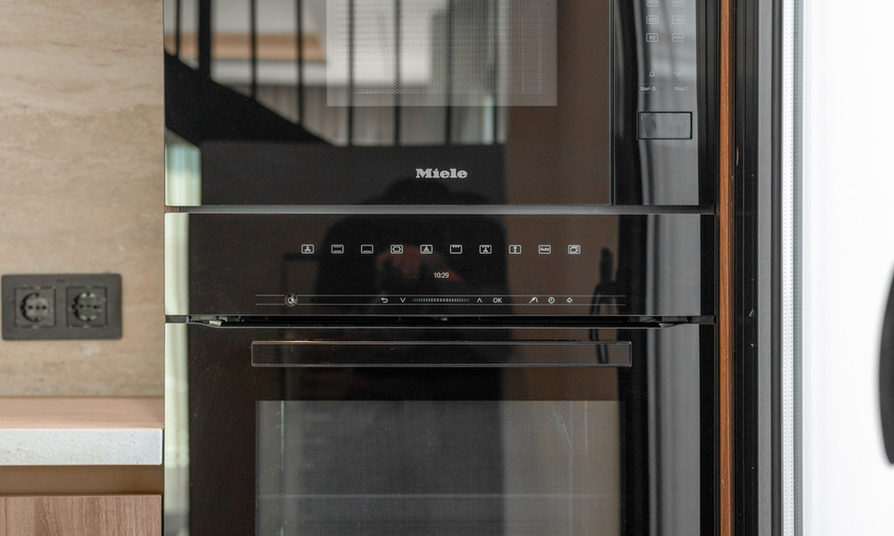 Ático dúplex reformado con vistas al mar en venta a poca distancia de Puerto Banús, Marbella 789156