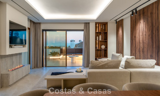 Ático dúplex reformado con vistas al mar en venta a poca distancia de Puerto Banús, Marbella 789161 