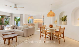 Apartamento de lujo en planta baja en venta a pasos de la playa en Elviria, Marbella 789239 