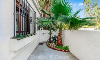 Apartamento de lujo reformado en venta a dos pasos de la playa y del centro de Puerto Banús, Marbella 789019 