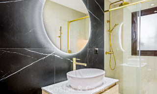 Apartamento de lujo reformado en venta a dos pasos de la playa y del centro de Puerto Banús, Marbella 789031 