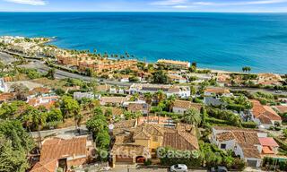 Auténtica villa mediterránea con magníficas vistas al mar en venta al oeste del centro de Estepona 788977 