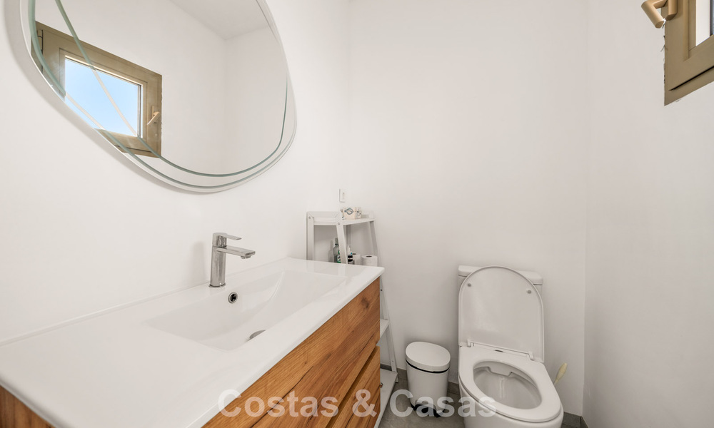 Auténtica villa mediterránea con magníficas vistas al mar en venta al oeste del centro de Estepona 788982