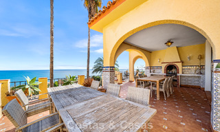 Auténtica villa mediterránea con magníficas vistas al mar en venta al oeste del centro de Estepona 788984 