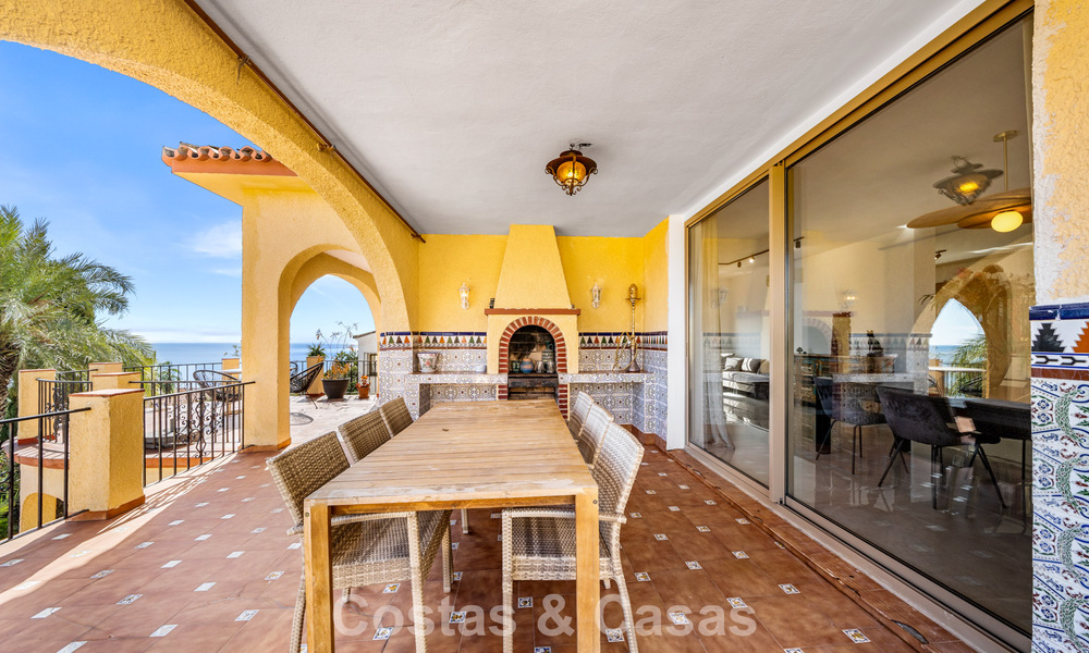 Auténtica villa mediterránea con magníficas vistas al mar en venta al oeste del centro de Estepona 788985