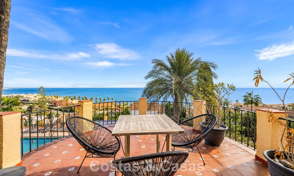Auténtica villa mediterránea con magníficas vistas al mar en venta al oeste del centro de Estepona 788987
