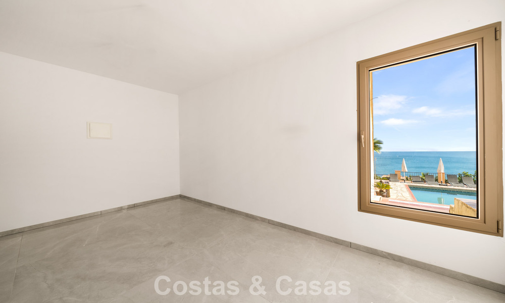 Auténtica villa mediterránea con magníficas vistas al mar en venta al oeste del centro de Estepona 788999